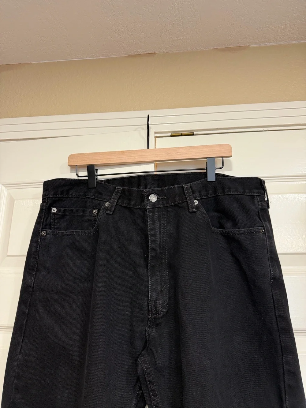 Levi's 505 Mens Black Denim 5 Pocket Straight Leg Jeans Size 38x30 Like New